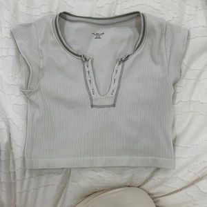 Out from under go for gold top